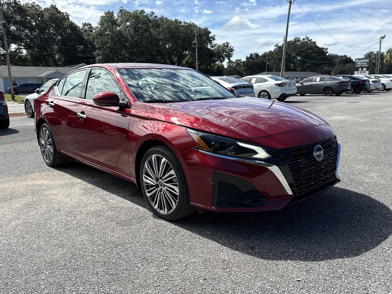 Used 2025 Nissan Altima 2.5 SL AWD/4WD image 7