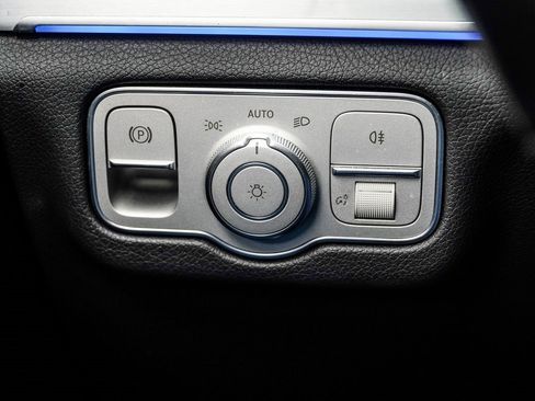 Used 2024 Mercedes-Benz GLE 450e GLE 450e image 31