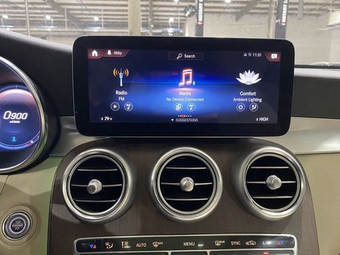 Used 2022 Mercedes-Benz GLC 300 4MATIC w/ Premium Package Lite image 7