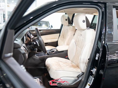 Used 2019 Mercedes-Benz GLS 550 4MATIC w/ Grand Edition Package image 16