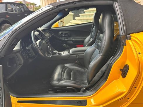 Used 2004 Chevrolet Corvette Convertible w/ Preferred Equipment Group RWD image 23