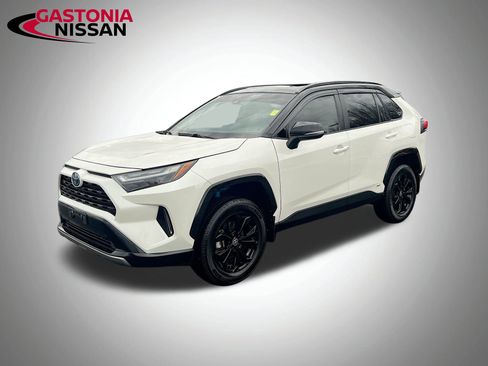 Used 2022 Toyota RAV4 XSE w/ XSE Grade Weather Package image 3