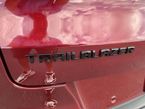 Certified 2023 Chevrolet TrailBlazer RS w/ Sun and Liftgate Package FWD image 10