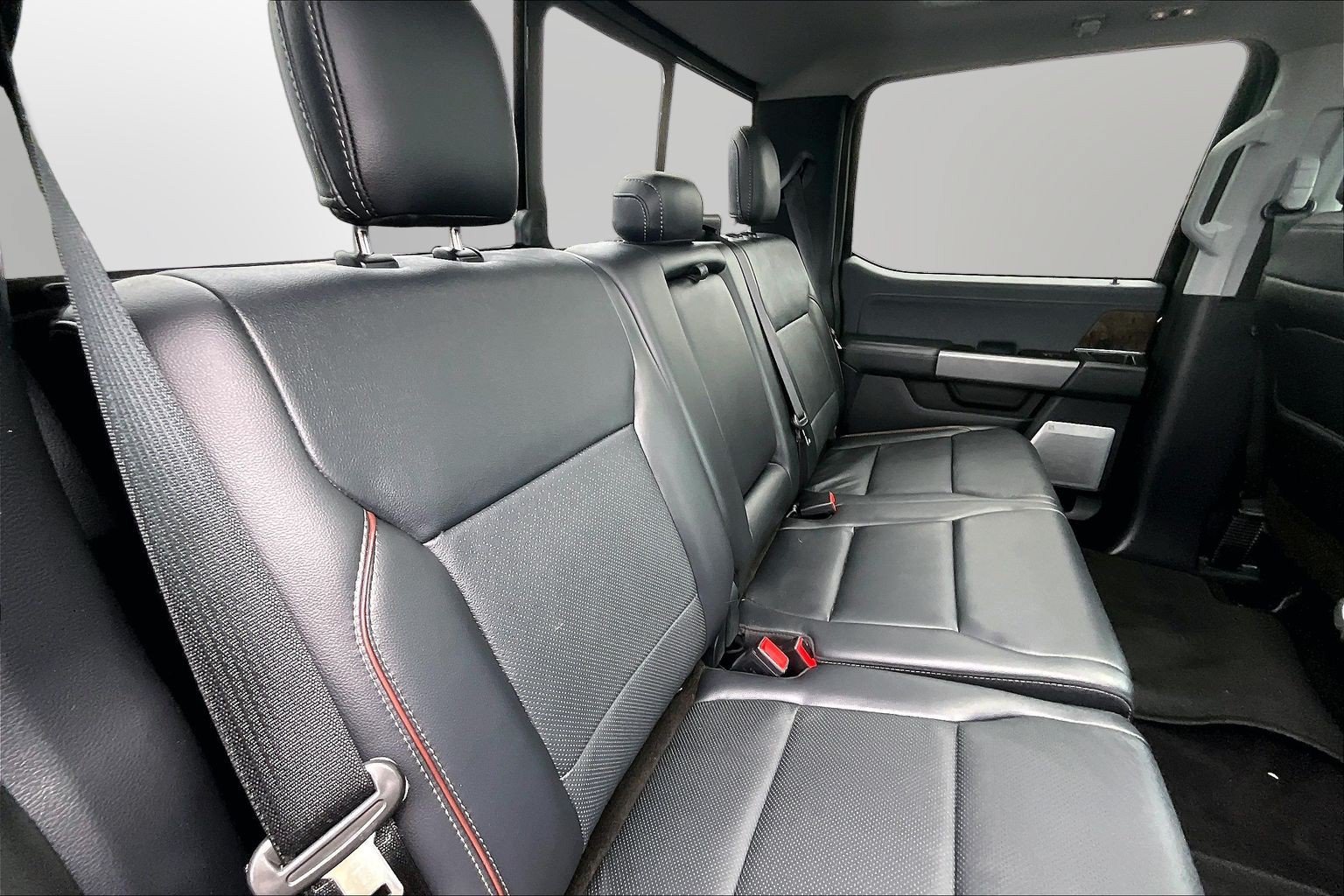 Used 2021 Ford F150 Lariat w/ Equipment Group 502A High AWD/4WD image 17