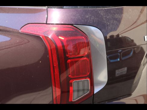 Used 2023 Hyundai Palisade Limited FWD image 10