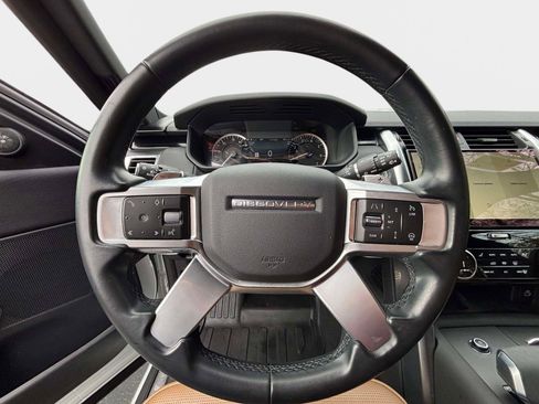 Used 2023 Land Rover Discovery S R-Dynamic image 21