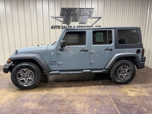 Used 2015 Jeep Wrangler Unlimited Sport w/ Quick Order Package 24S AWD/4WD image 3