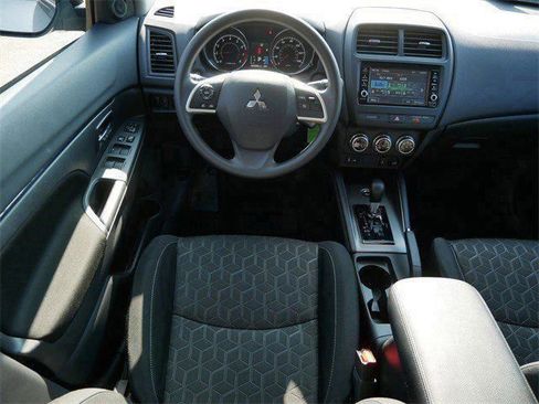 Used 2025 Mitsubishi Outlander Sport ES image 10