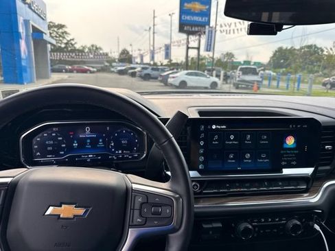 Certified 2025 Chevrolet Silverado 1500 LT AWD/4WD image 5