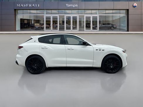 Used 2022 Maserati Levante GT AWD/4WD image 2