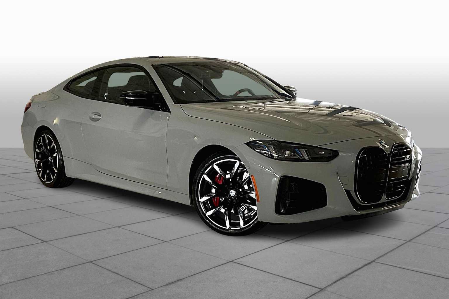 Used 2026 BMW M440i Coupe w/ Premium Package RWD image 2