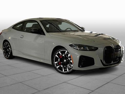 Used 2026 BMW M440i Coupe w/ Premium Package RWD image 2