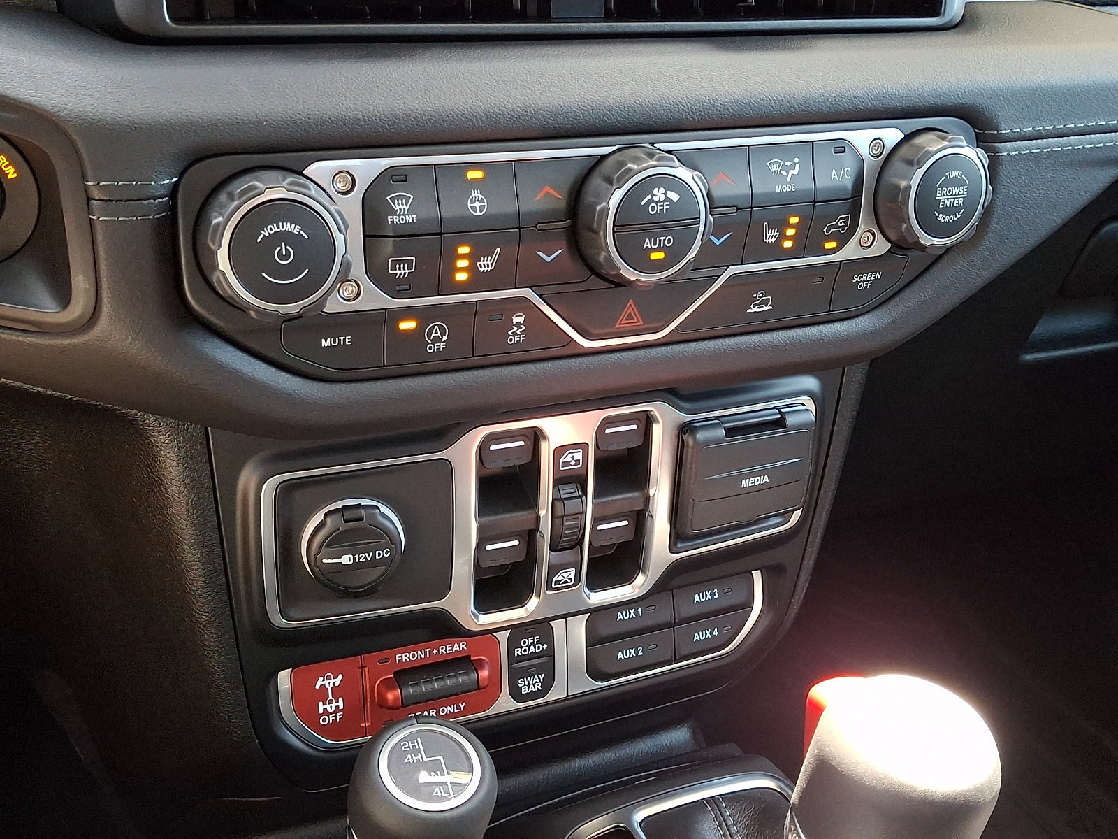 New 2026 Jeep Gladiator Rubicon AWD/4WD image 11