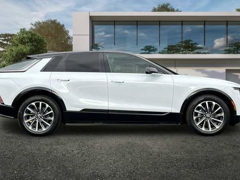 New 2026 Cadillac Lyriq Sport image 3