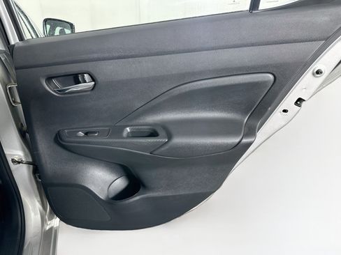 Used 2025 Nissan Versa SV FWD image 27