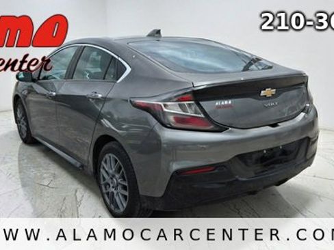 Used 2017 Chevrolet Volt LT FWD image 3