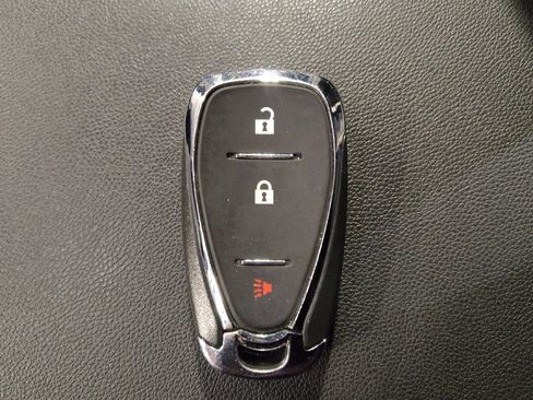 Used 2020 Chevrolet Equinox LS image 32