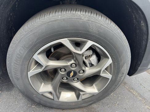 Used 2024 Chevrolet Trax LT FWD image 25