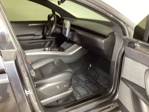 Used 2024 Tesla Model X AWD/4WD image 39
