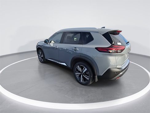 Used 2023 Nissan Rogue SL w/ SL Premium Package image 7