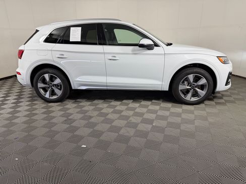 Used 2023 Audi Q5 2.0T Premium Plus w/ Premium Plus Package AWD/4WD image 8