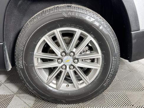 Used 2023 Chevrolet Traverse LT FWD image 65