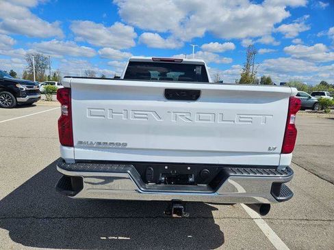 Used 2025 Chevrolet Silverado 2500 LT w/ Convenience Package AWD/4WD image 6