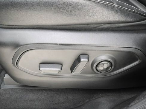 Used 2022 Jeep Grand Cherokee L Limited image 10