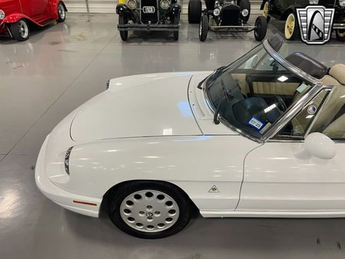 Used 1991 Alfa Romeo Spider Veloce image 6