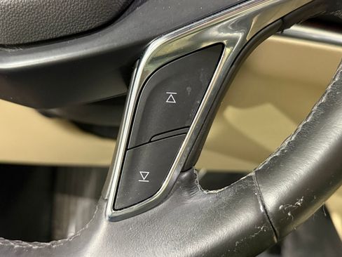 Used 2019 Cadillac XT5 Luxury image 30