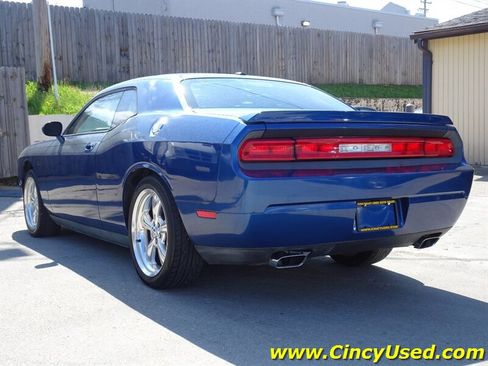 Used 2010 Dodge Challenger R/T RWD image 9