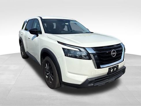 Certified 2024 Nissan Pathfinder S AWD/4WD image 2