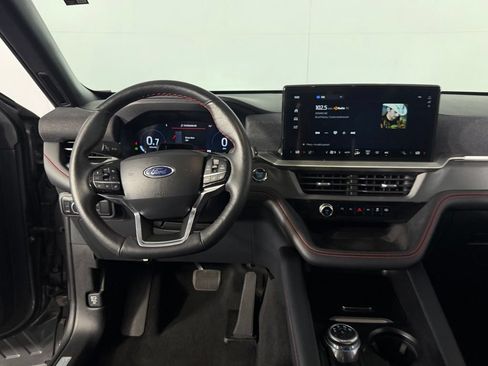 Used 2025 Ford Explorer ST-Line AWD/4WD image 14