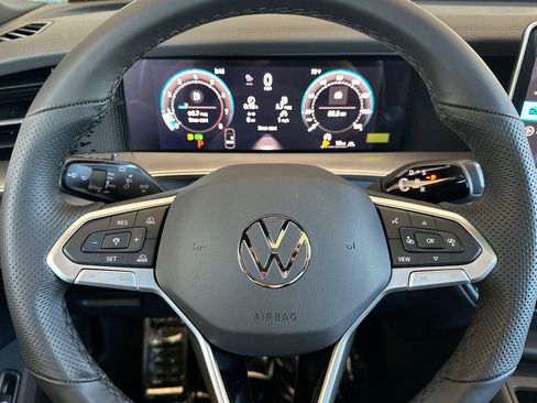 New 2026 Volkswagen Tiguan SE R-Line image 22