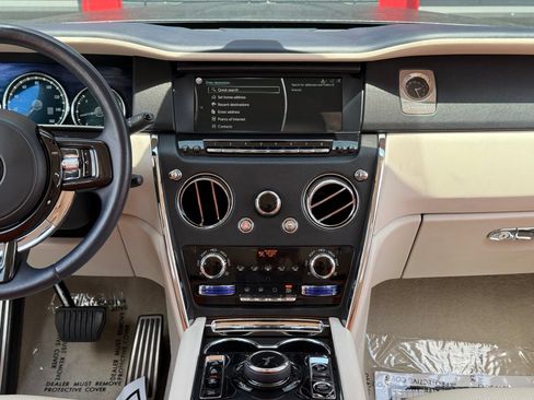 Used 2019 Rolls-Royce Cullinan AWD/4WD image 40