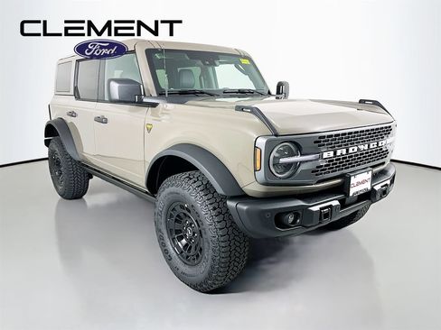New 2026 Ford Bronco Badlands AWD/4WD image 3