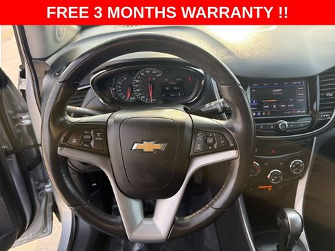 Used 2021 Chevrolet Trax LT w/ Driver Confidence Package image 15