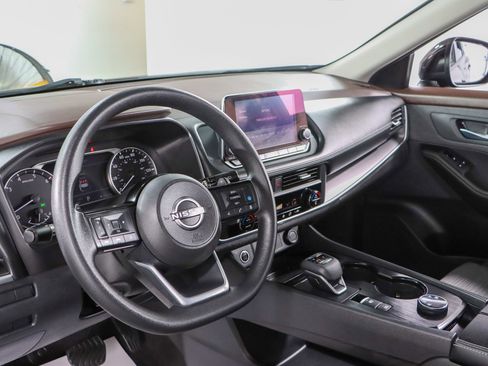 Used 2023 Nissan Rogue SV image 22