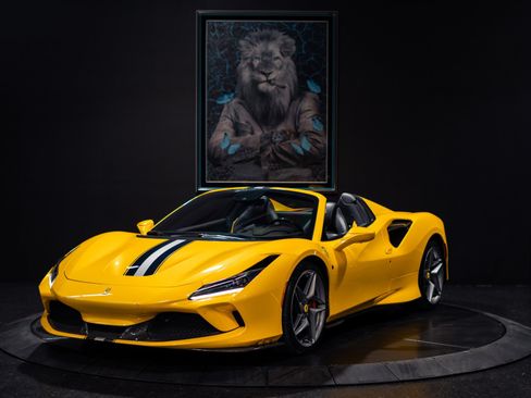 Used 2021 Ferrari F8 Tributo RWD image 1
