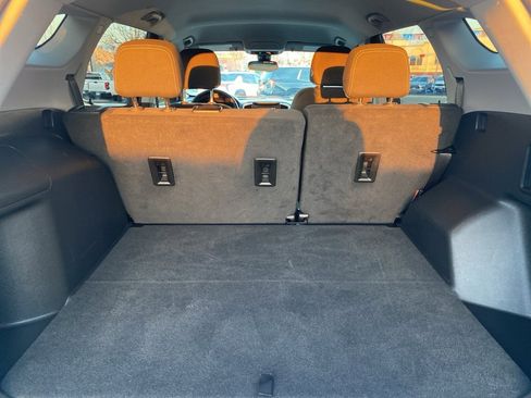 Used 2022 GMC Terrain SLE w/ Driver Convenience Package image 12