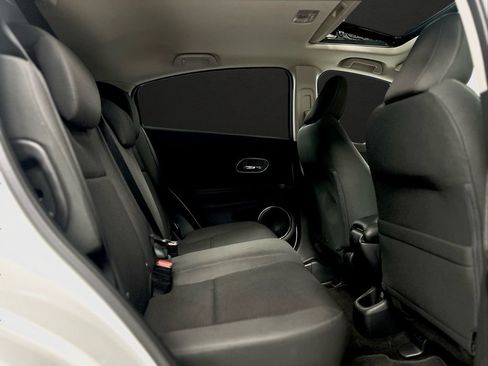 Used 2022 Honda HR-V EX image 18