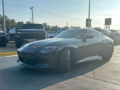 Used 2023 Nissan Z Performance w/ Floor Mat Package (L93) image 2