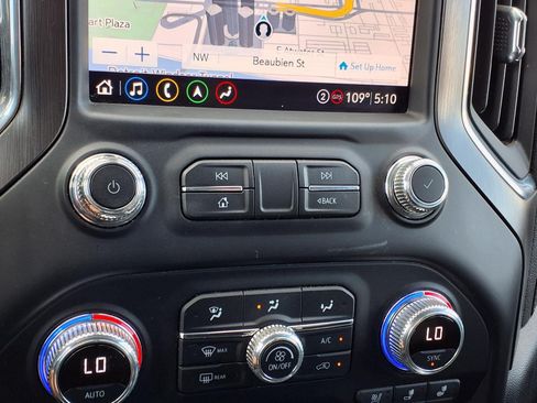 Used 2021 GMC Sierra 1500 AT4 w/ AT4 Premium Package AWD/4WD image 18