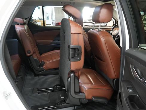 Used 2018 Chevrolet Traverse High Country AWD/4WD image 23