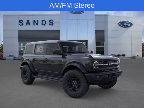 New 2026 Ford Bronco Outer Banks w/ Sasquatch Package AWD/4WD image 7