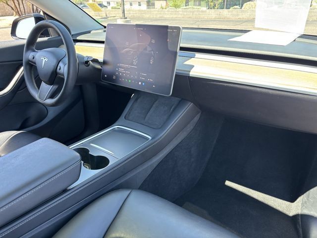 Used 2022 Tesla Model Y Long Range AWD/4WD image 12