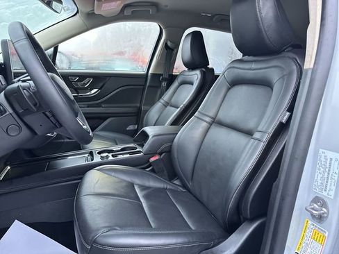 Used 2025 Lincoln Corsair Reserve image 15