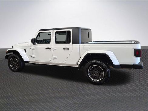 Used 2023 Jeep Gladiator Overland AWD/4WD image 5