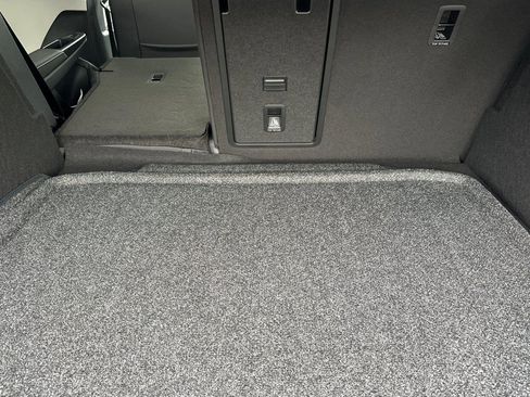 New 2026 Volkswagen Taos SE image 14