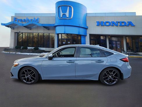 Used 2024 Honda Civic Sport Touring image 4